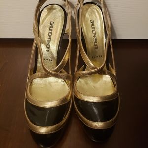 NEW Bruno Frisoni Black Patent Leather Heels 10